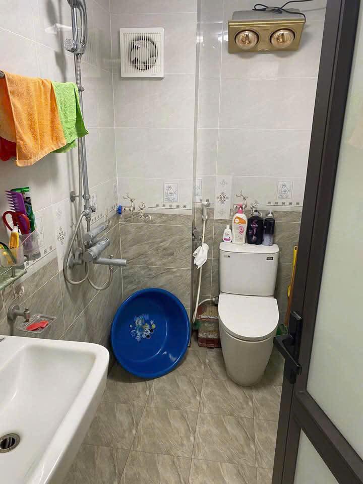 Cho thuê nhà Mặt Phố Ngô Gia Khảm Hà Đông, 5 tầng x 30m2, 3 ngủ, 4 WC, 12 triệu - Ảnh 2